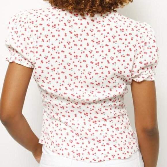 Olivaceous Thursdays Red and White Floral Button-Up Top Size Medium - Picture 2 of 9